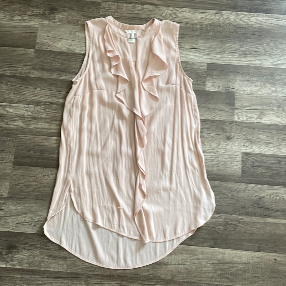 H&M flowy dress shirt/ new condition/ soft material